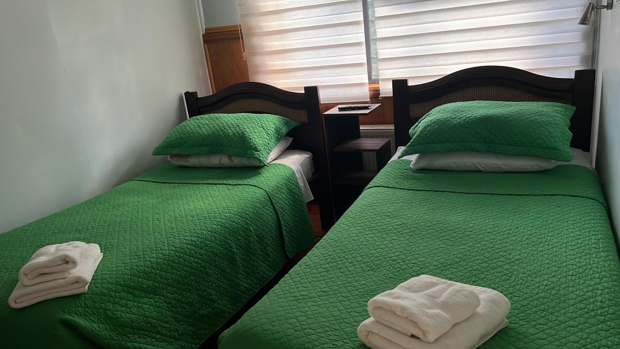 Hostal Victoria Punta Arenas Kültér fotó